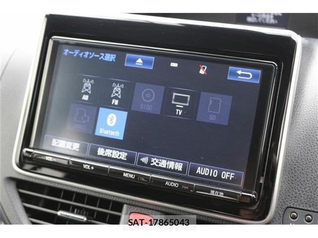 Toyota VOXY 2017-02 7360240-2