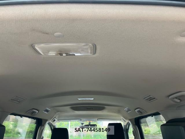 Toyota VOXY 2014-09 7360237-10