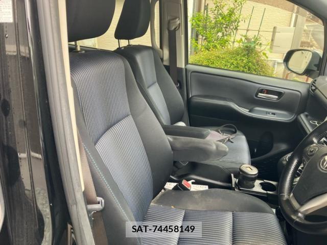 Toyota VOXY 2014-09 7360237-12