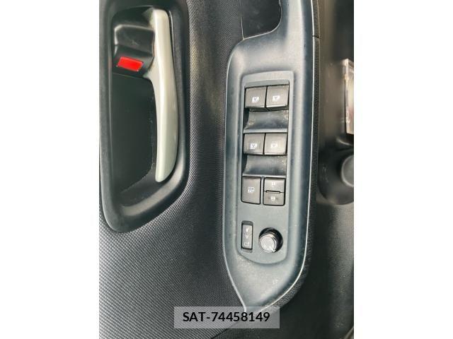 Toyota VOXY 2014-09 7360237-13