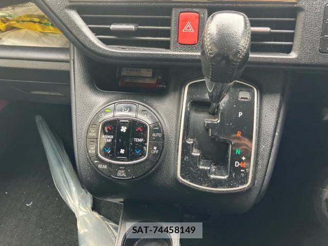 Toyota VOXY 2014-09 7360237-17