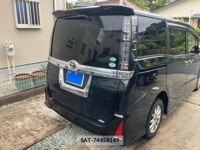 Toyota VOXY 2014-09 7360237-4