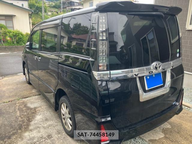 Toyota VOXY 2014-09 7360237-6