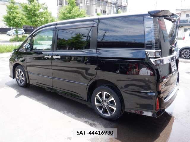 Toyota VOXY 2021-02 7360236-5