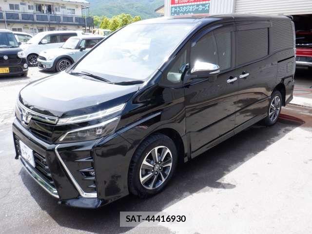 Toyota VOXY 2021-02 7360236-6