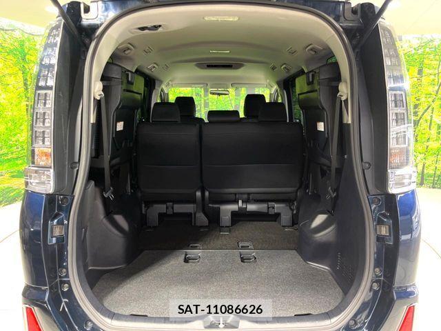 Toyota VOXY 2014-05 7360238-11