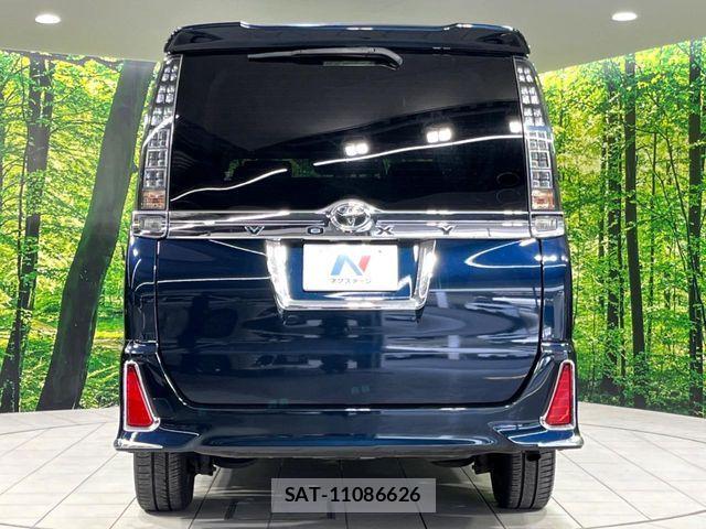Toyota VOXY 2014-05 7360238-16