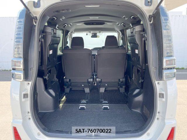 Toyota VOXY 2019-07 7394584-10