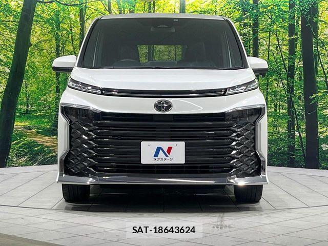 Toyota VOXY 2023-06 7394583-15
