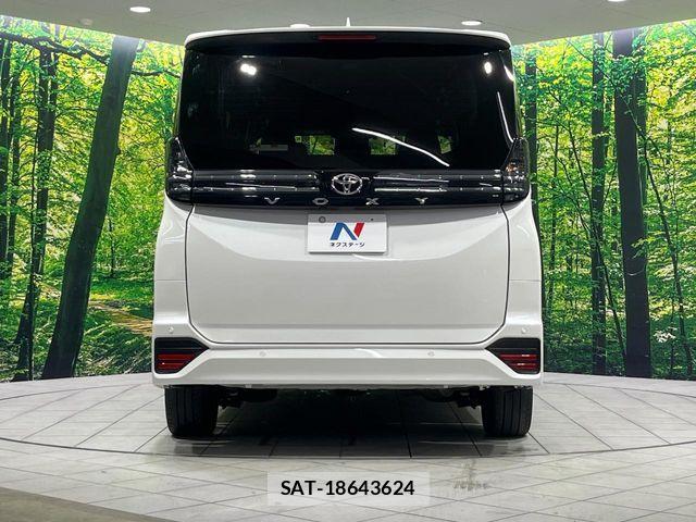 Toyota VOXY 2023-06 7394583-16