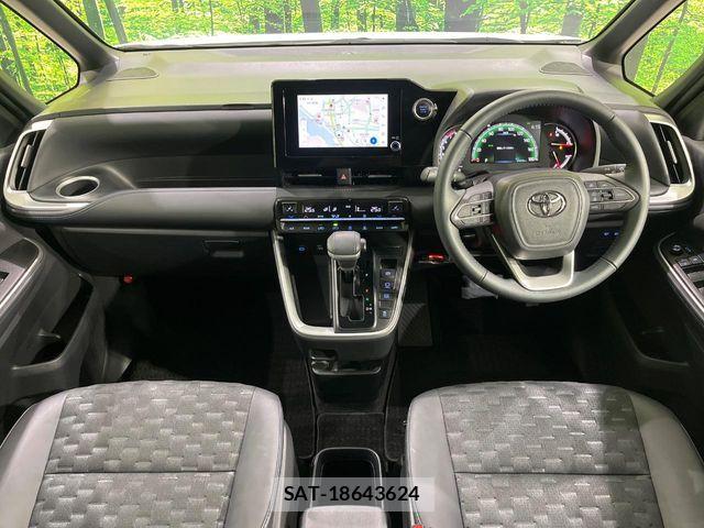 Toyota VOXY 2023-06 7394583-1