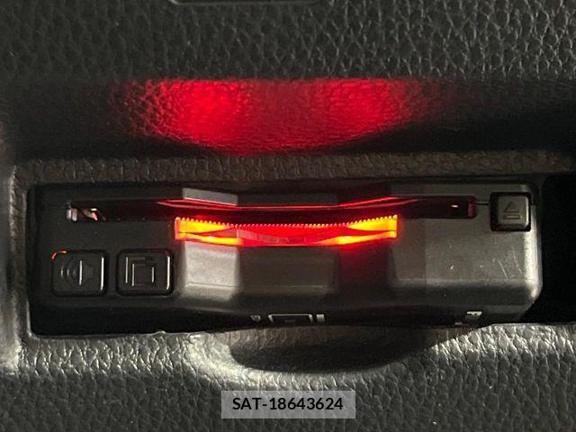 Toyota VOXY 2023-06 7394583-7