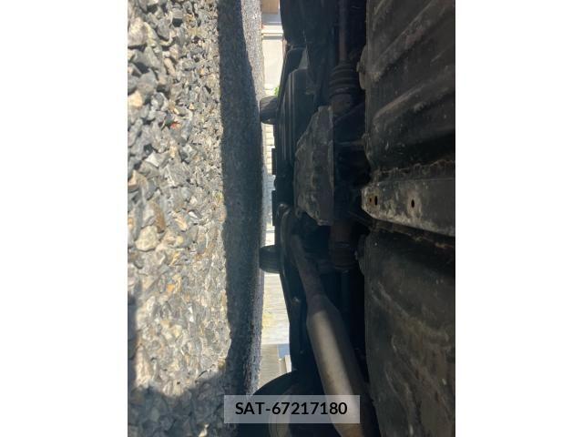 Toyota VOXY 2015-07 7458508-9