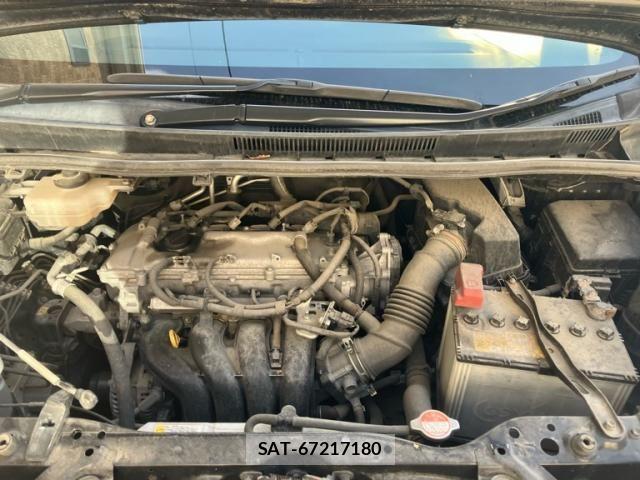 Toyota VOXY 2015-07 7458508-13