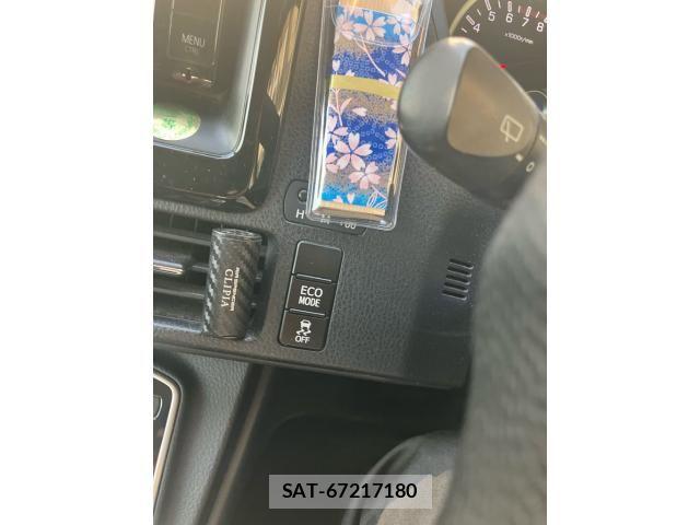 Toyota VOXY 2015-07 7458508-15