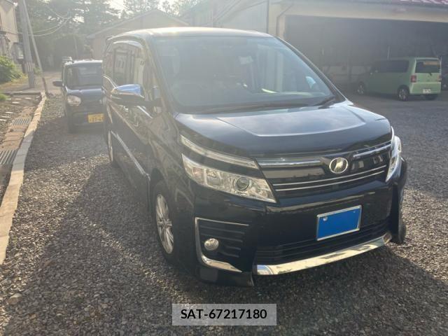 Toyota VOXY 2015-07 7458508-1