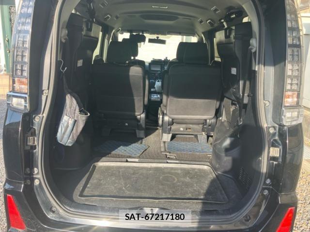 Toyota VOXY 2015-07 7458508-7