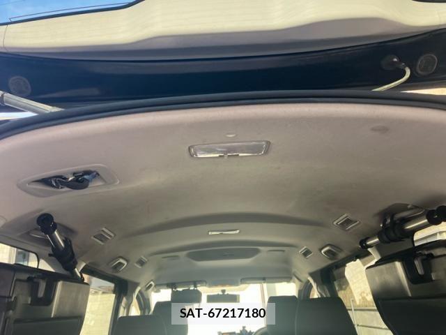 Toyota VOXY 2015-07 7458508-8