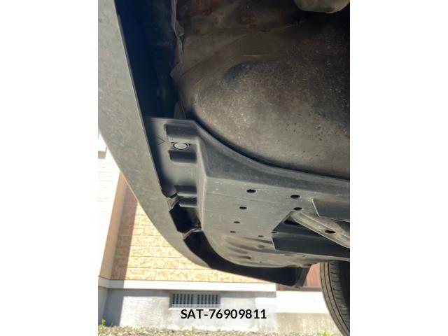 Toyota VOXY 2010-08 7458509-12