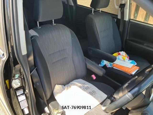Toyota VOXY 2010-08 7458509-14