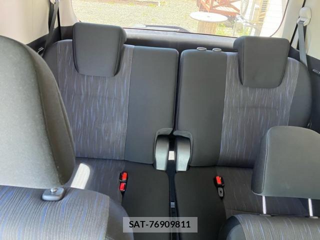 Toyota VOXY 2010-08 7458509-16
