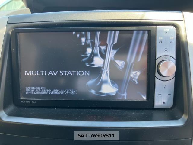 Toyota VOXY 2010-08 7458509-21