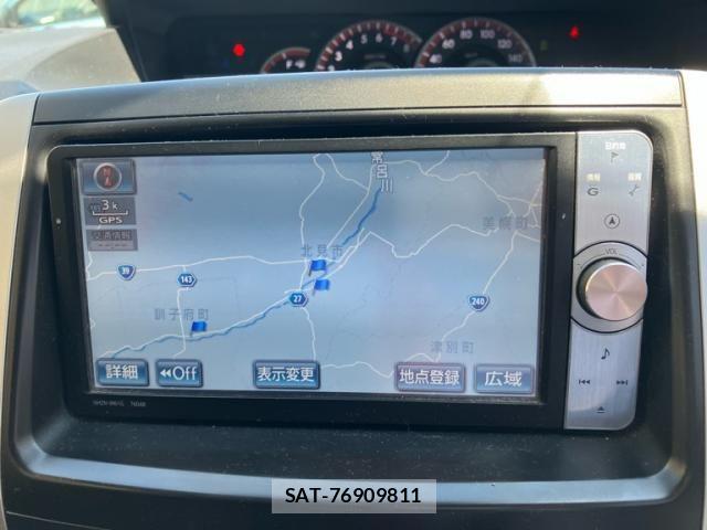 Toyota VOXY 2010-08 7458509-23