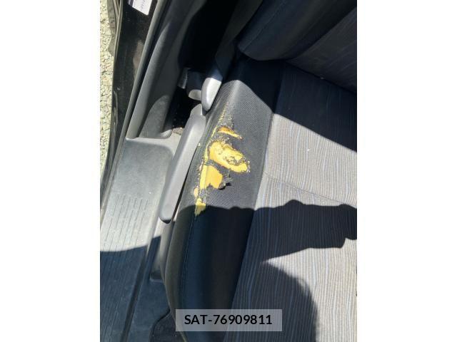 Toyota VOXY 2010-08 7458509-25
