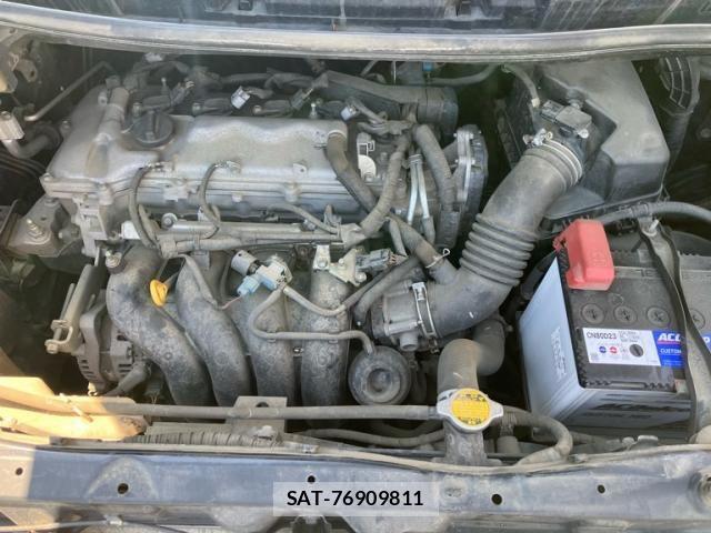 Toyota VOXY 2010-08 7458509-3