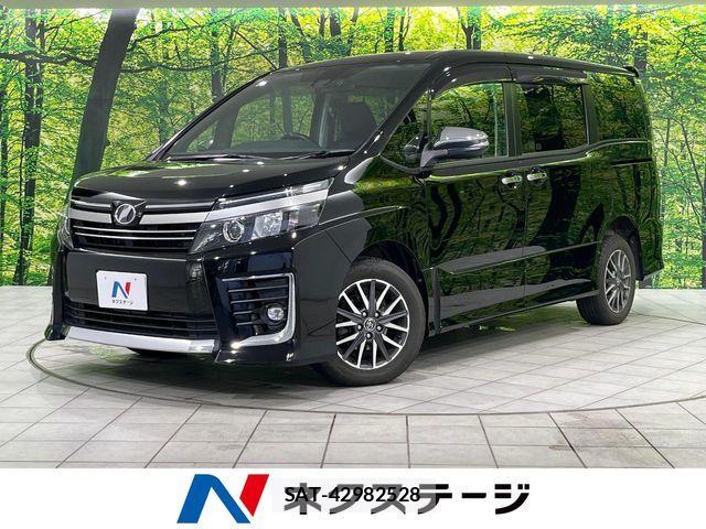Toyota VOXY 2017-06 7458505-0