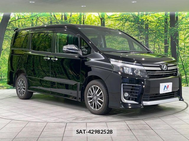 Toyota VOXY 2017-06 7458505-16
