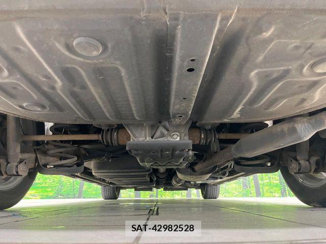 Toyota VOXY 2017-06 7458505-19