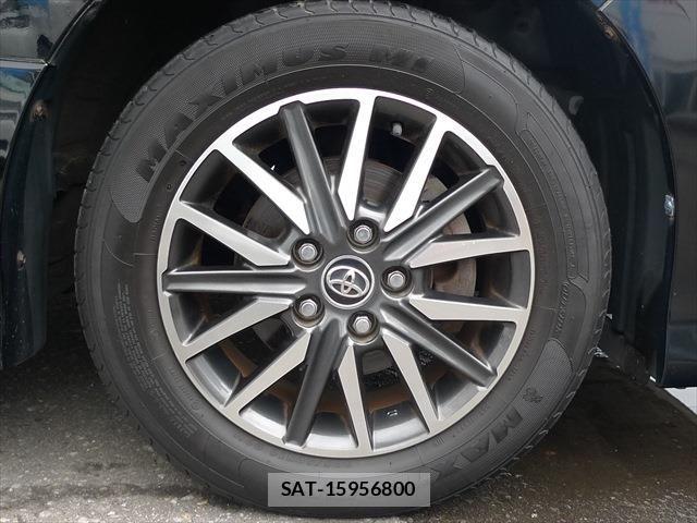 Toyota VOXY 2015-12 7458506-9