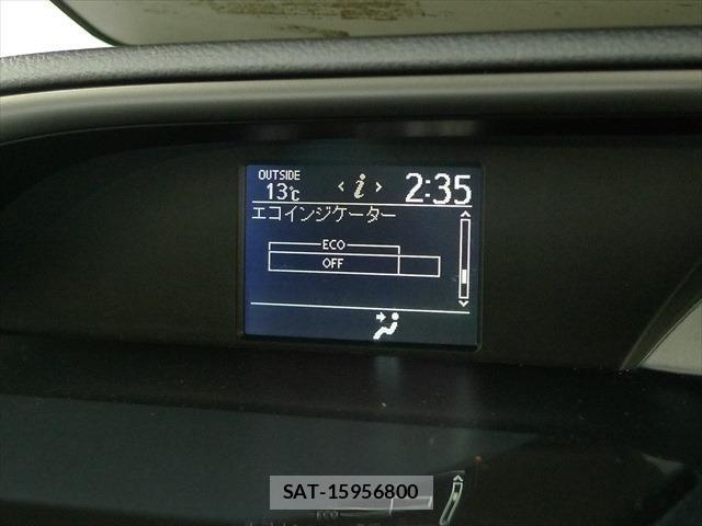 Toyota VOXY 2015-12 7458506-14