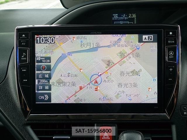 Toyota VOXY 2015-12 7458506-15