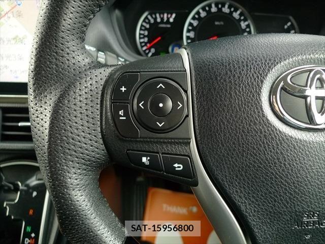 Toyota VOXY 2015-12 7458506-21