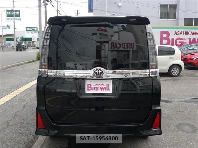 Toyota VOXY 2015-12 7458506-2