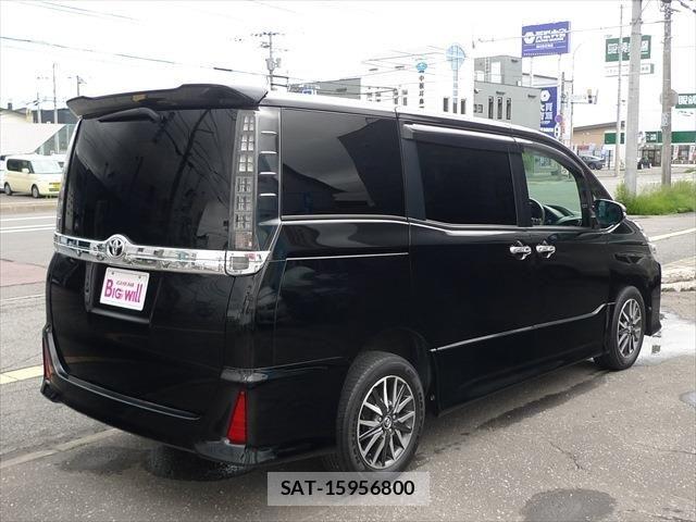 Toyota VOXY 2015-12 7458506-4