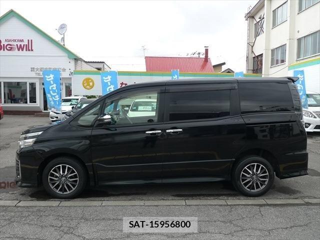 Toyota VOXY 2015-12 7458506-8