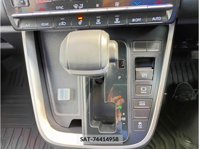 Toyota VOXY 2024-10 7458504-10