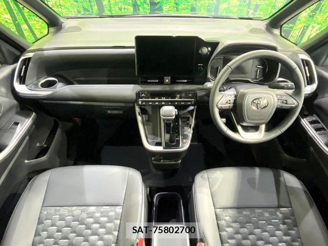 Toyota VOXY 2026-06 7458503-1