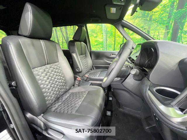 Toyota VOXY 2026-06 7458503-8