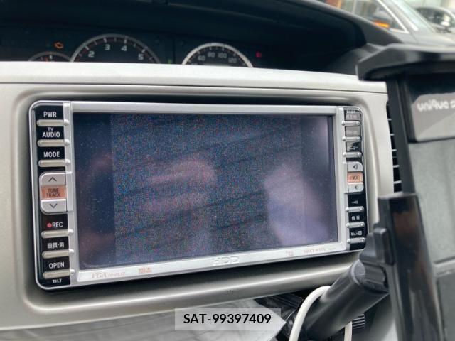 Toyota VOXY 2006-06 7458510-22
