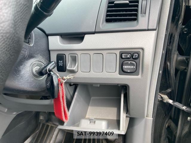 Toyota VOXY 2006-06 7458510-25