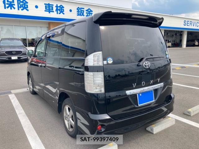 Toyota VOXY 2006-06 7458510-5