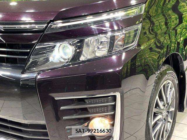 Toyota VOXY 2014-09 7503342-13