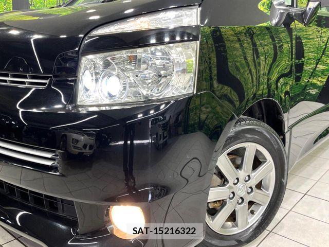 Toyota VOXY 2009-01 7503344-13