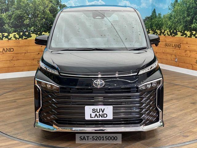 Toyota VOXY 2026-06 7503338-14