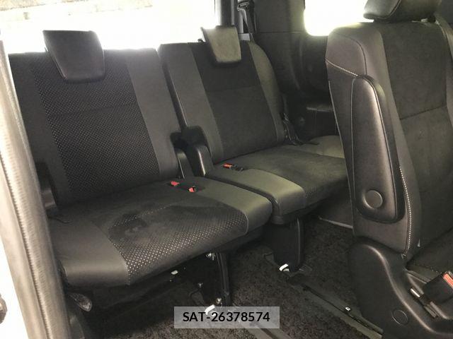 Toyota VOXY 2020-11 7510317-13