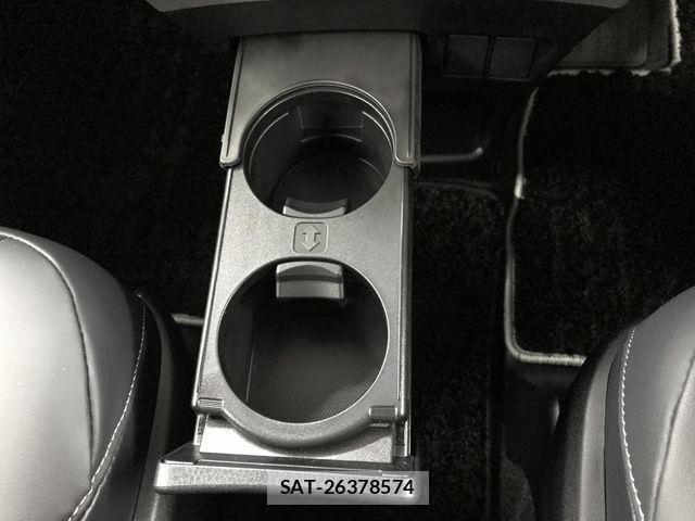 Toyota VOXY 2020-11 7510317-18